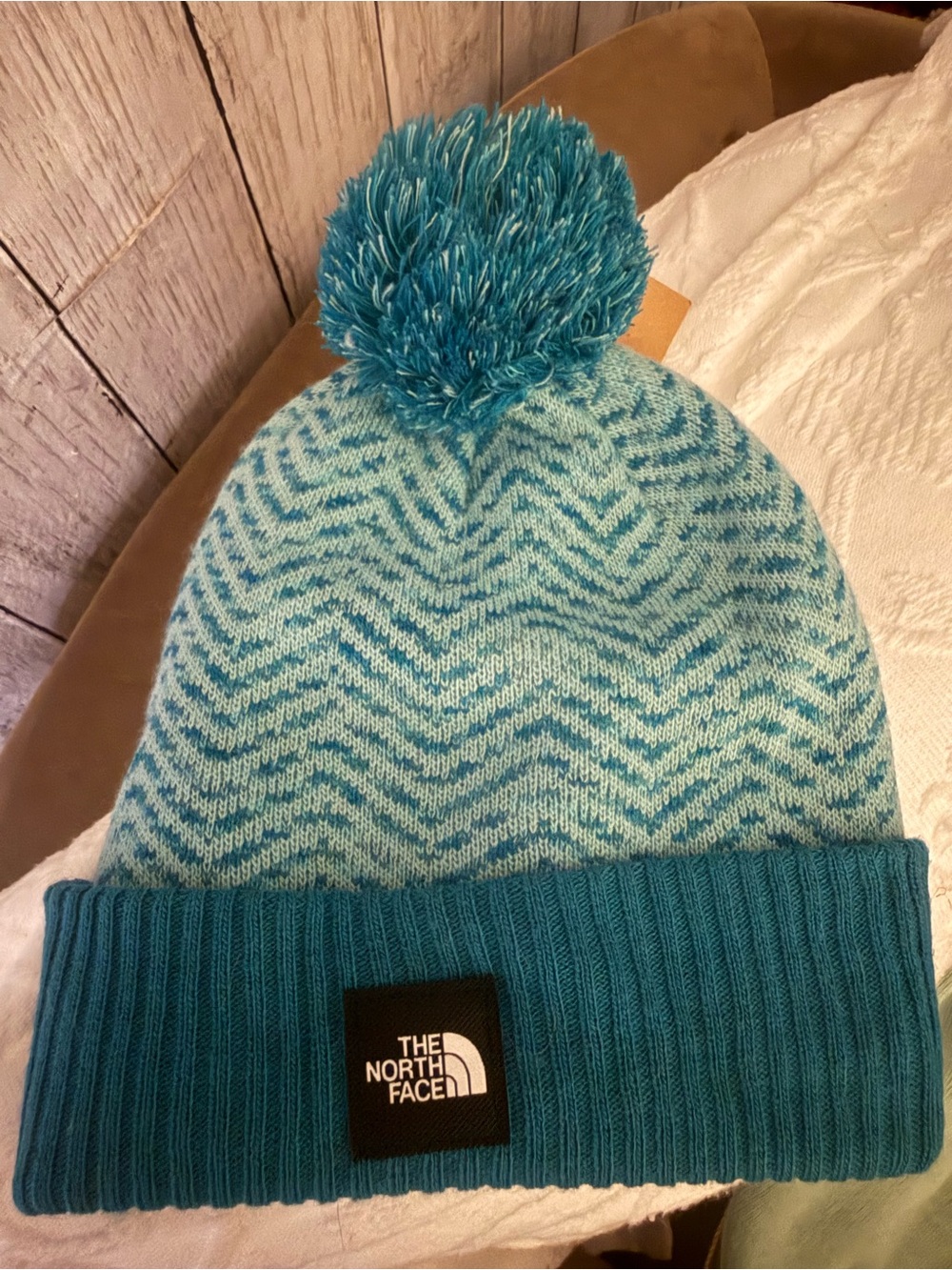 NWT The North Face Pom Pom Chervon Beanie Winter Harbor Blue